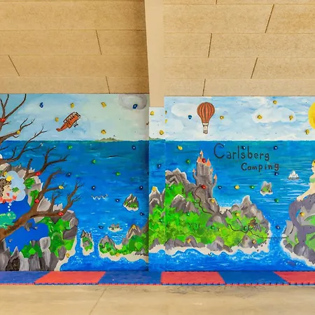 - Huette - Hytte, * Svendborg