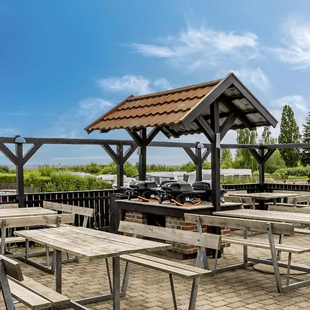 Chalet Pa Tasinge, Naer